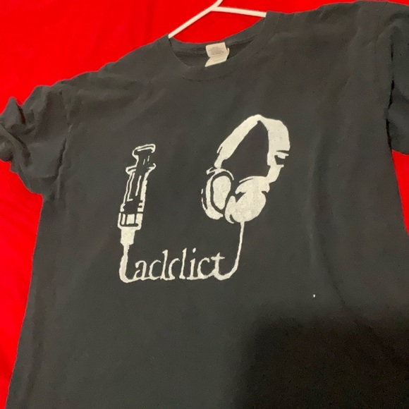 Hand-Silk-Screened "Music Addict" Tee - A Collector's Dream! - Picture 2 of 4